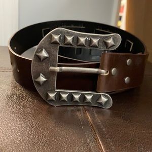 Brown belt with metal decals & buckle - Size 14